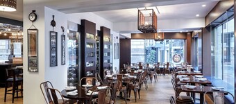 Renaissance New Orleans Pere Marquette French Qtr Area Hotel