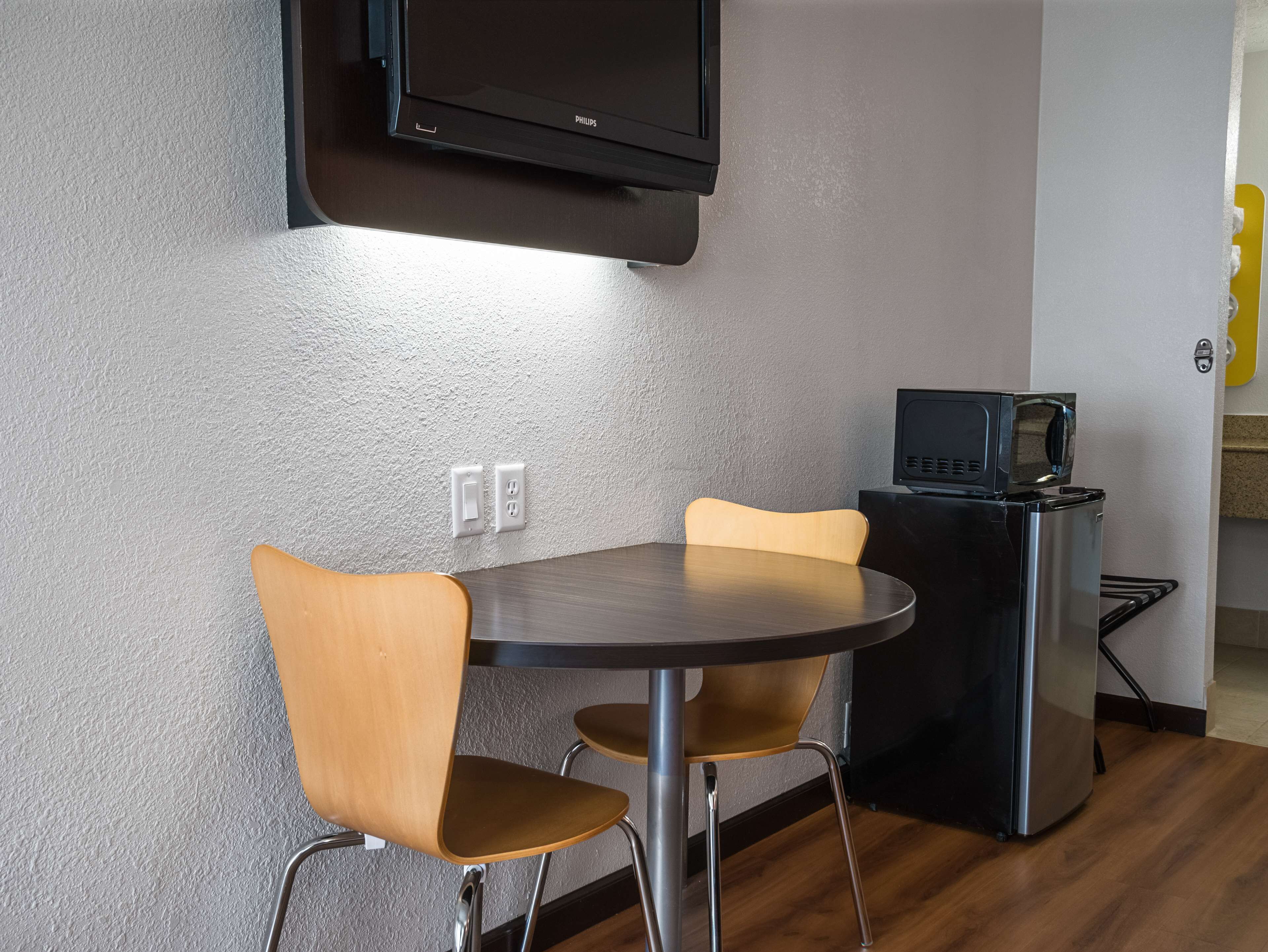 Photo - Motel 6 Columbus, OH - OSU