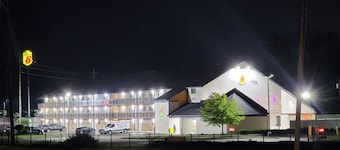 Super 8 by Wyndham Vandalia/Dayton International Airport