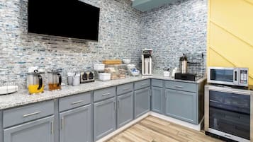 Café da manhã continental grátis todos os dias