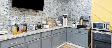 Café da manhã continental grátis todos os dias