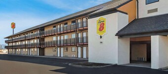 Super 8 by Wyndham Vandalia/Dayton International Airport