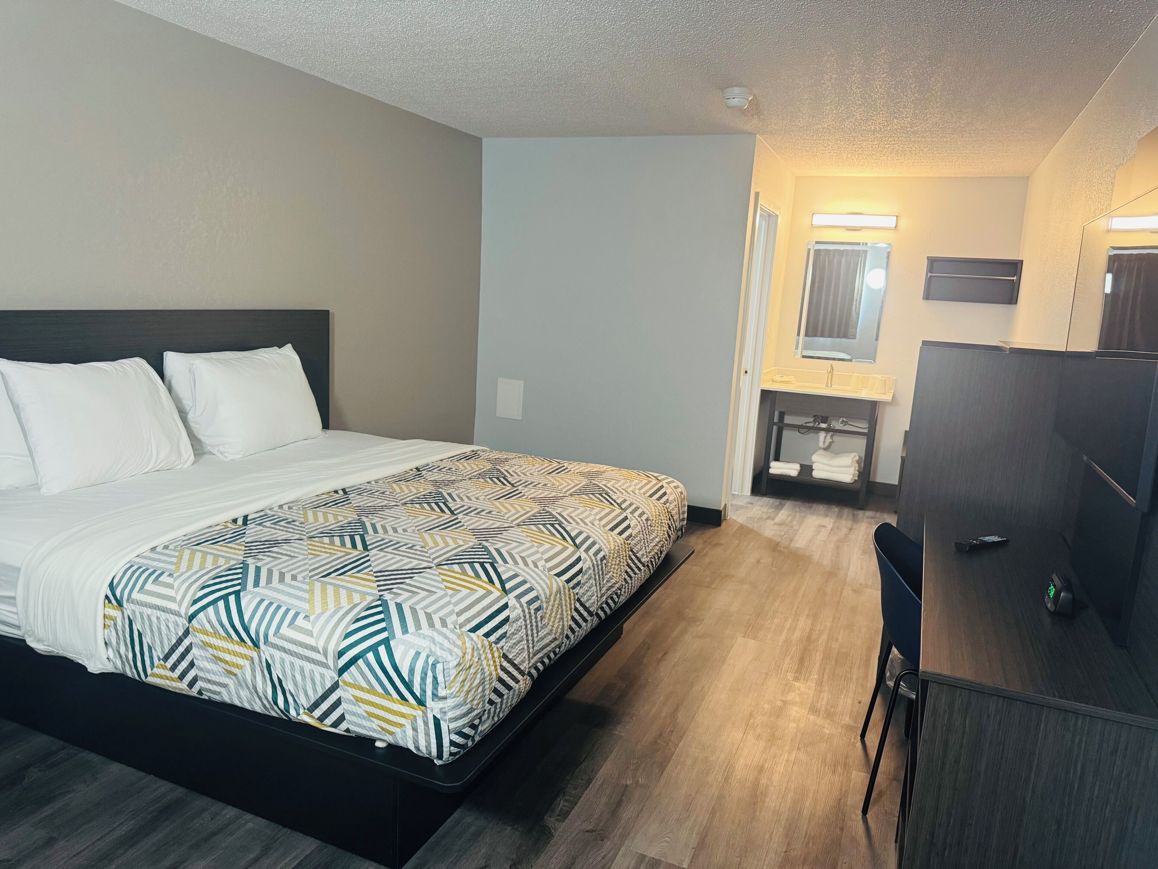 Chambre Standard, 1 très grand lit, non-fumeur