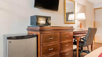 Desk, blackout drapes, free WiFi, bed sheets