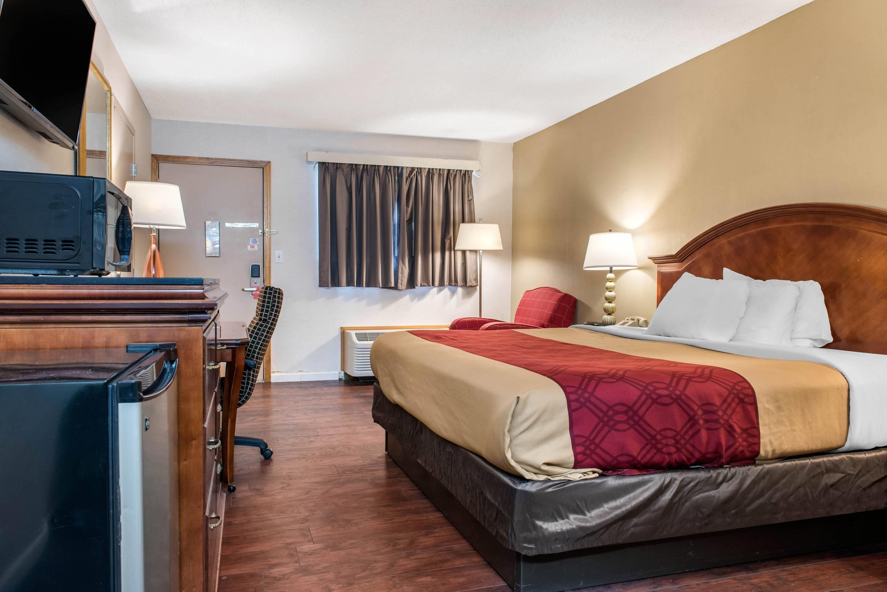 Desk, blackout curtains, free WiFi, bed sheets