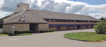 Americas Best Inn Warren