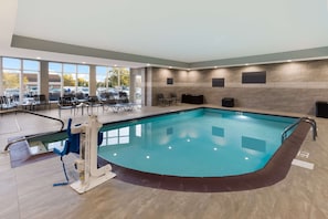 Indoor pool, open 7 AM to 10:00 PM, pool loungers