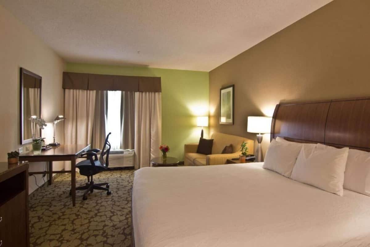 Bureau, espace de travail pour ordinateurs portables