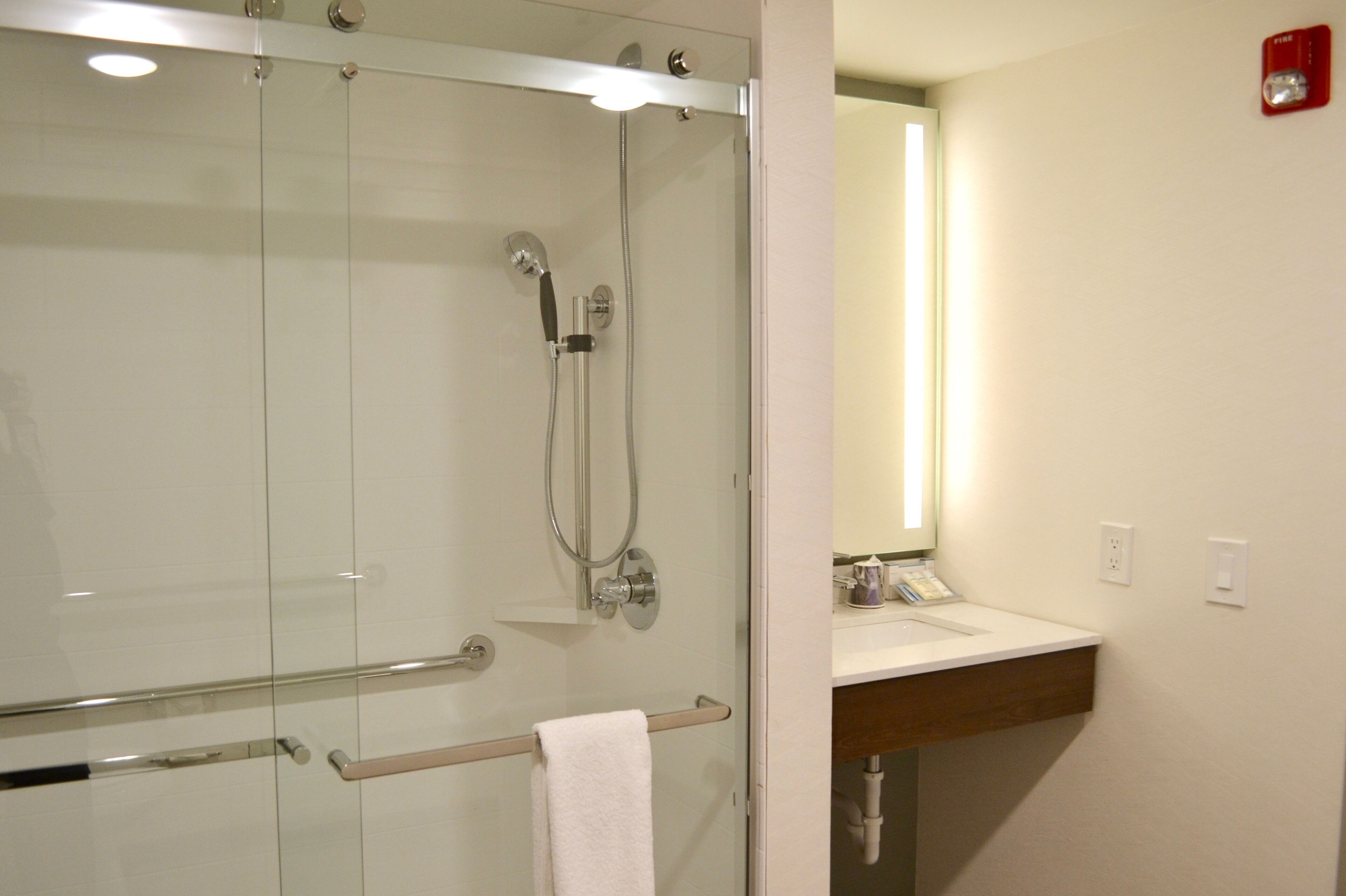 Bathroom | Free toiletries, hair dryer, towels, soap