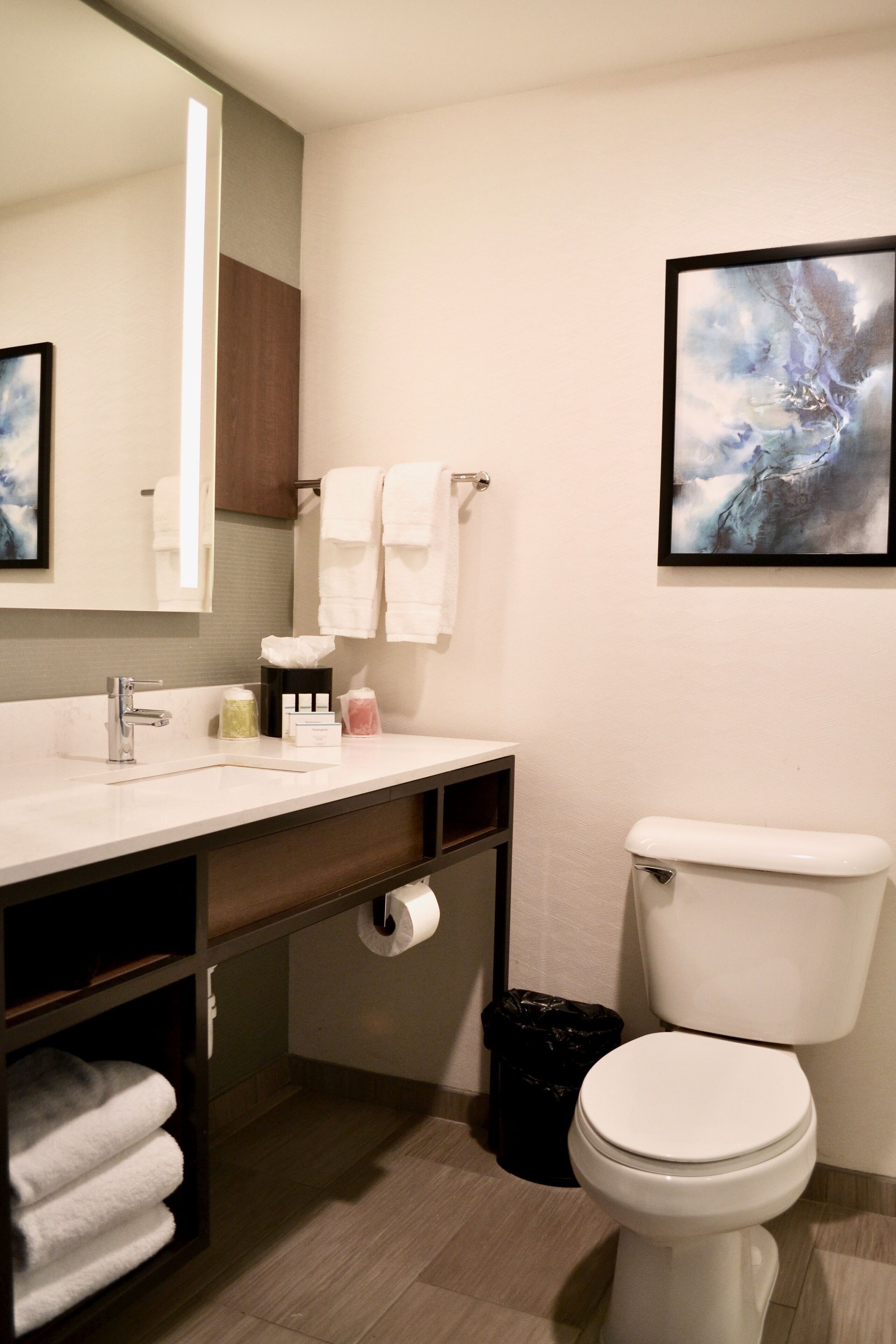 Bathroom | Free toiletries, hair dryer, towels, soap