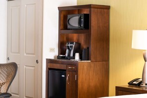 Coffre-fort, bureau, espace de travail pour ordinateurs portables