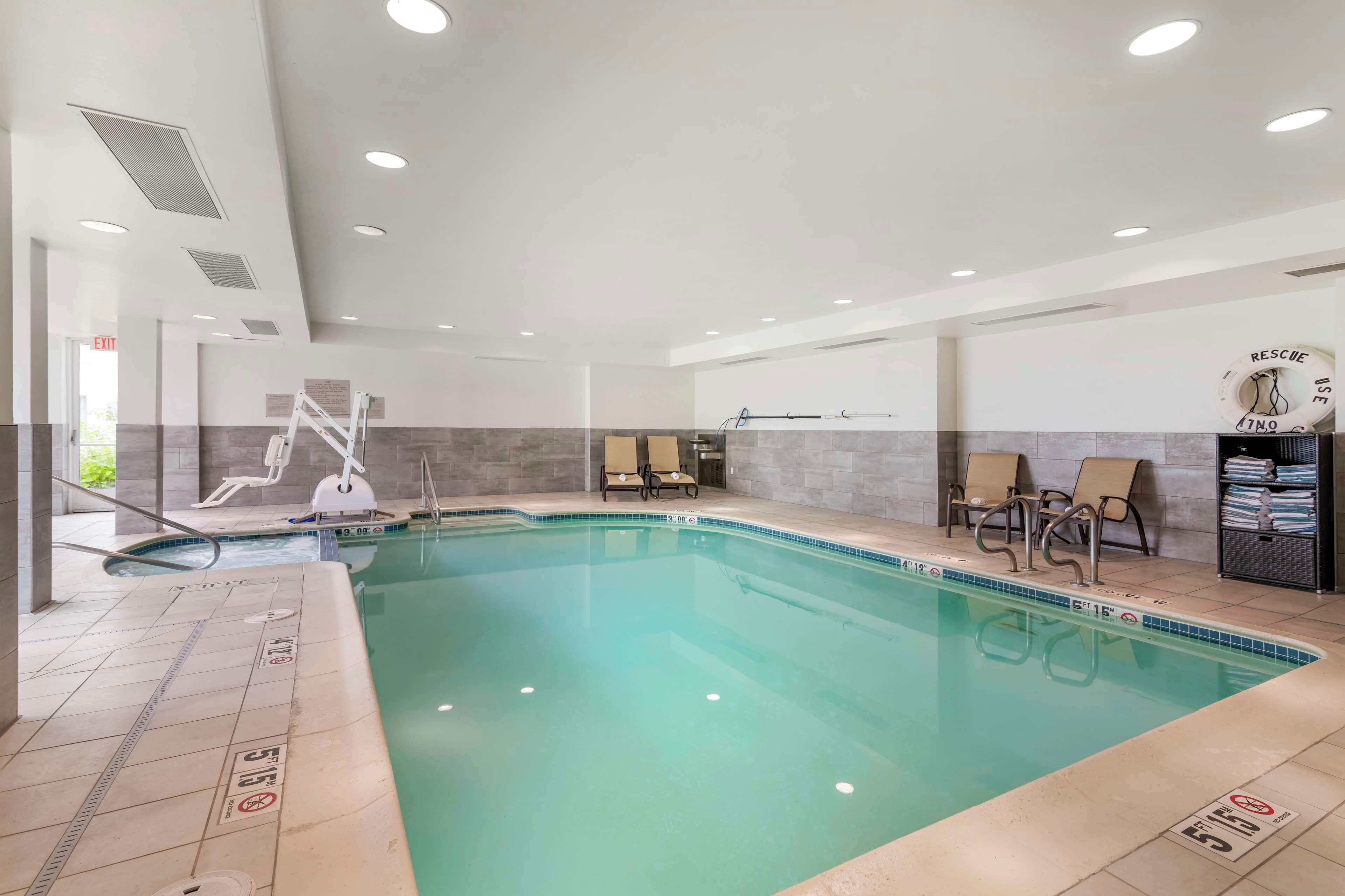 indoor pool, open 6:00 am to 10:00 pm, pool loungers