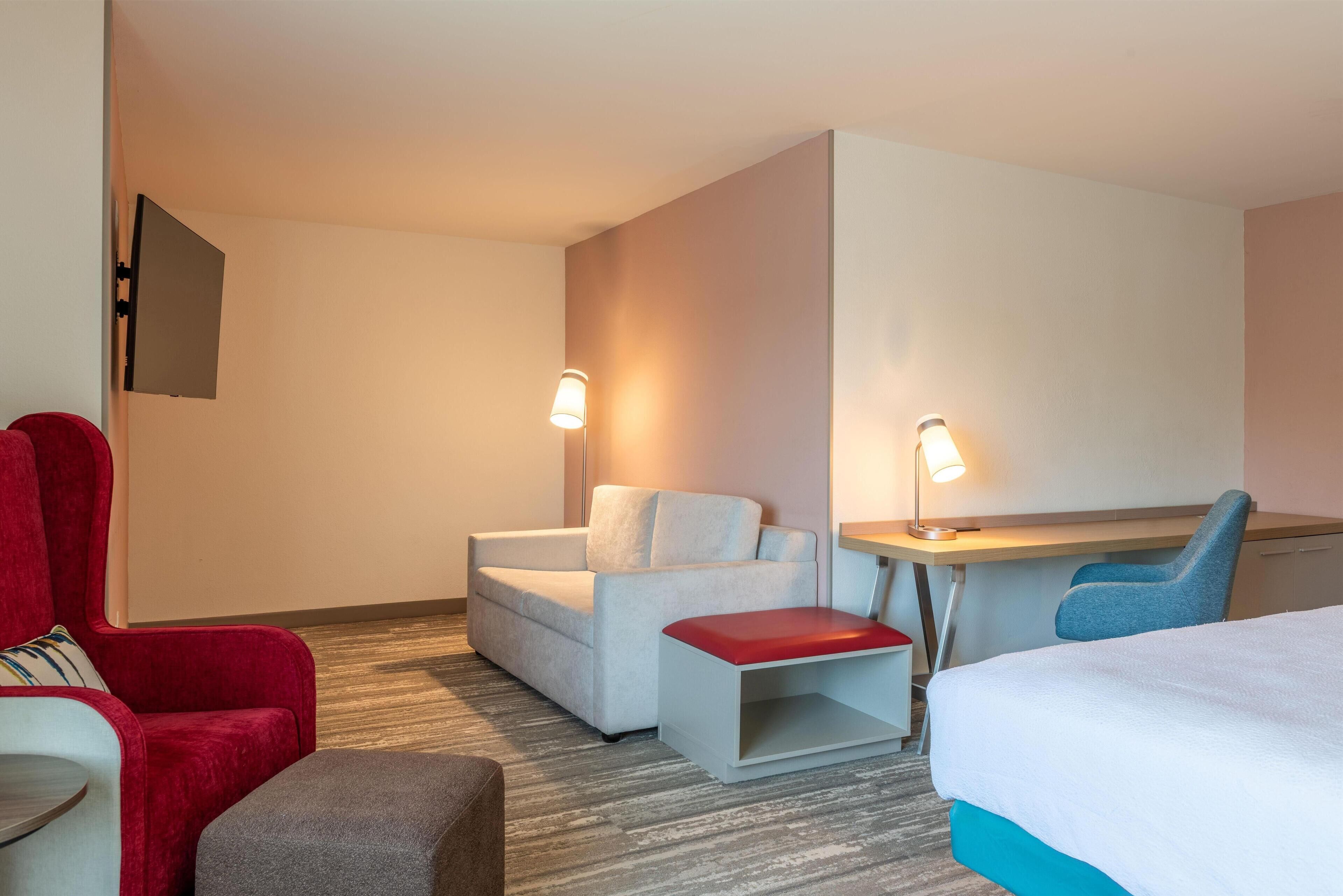 普通套房, 1 張特大雙人床 | 客房內保險箱、書桌、筆電工作空間、熨斗/熨衣板