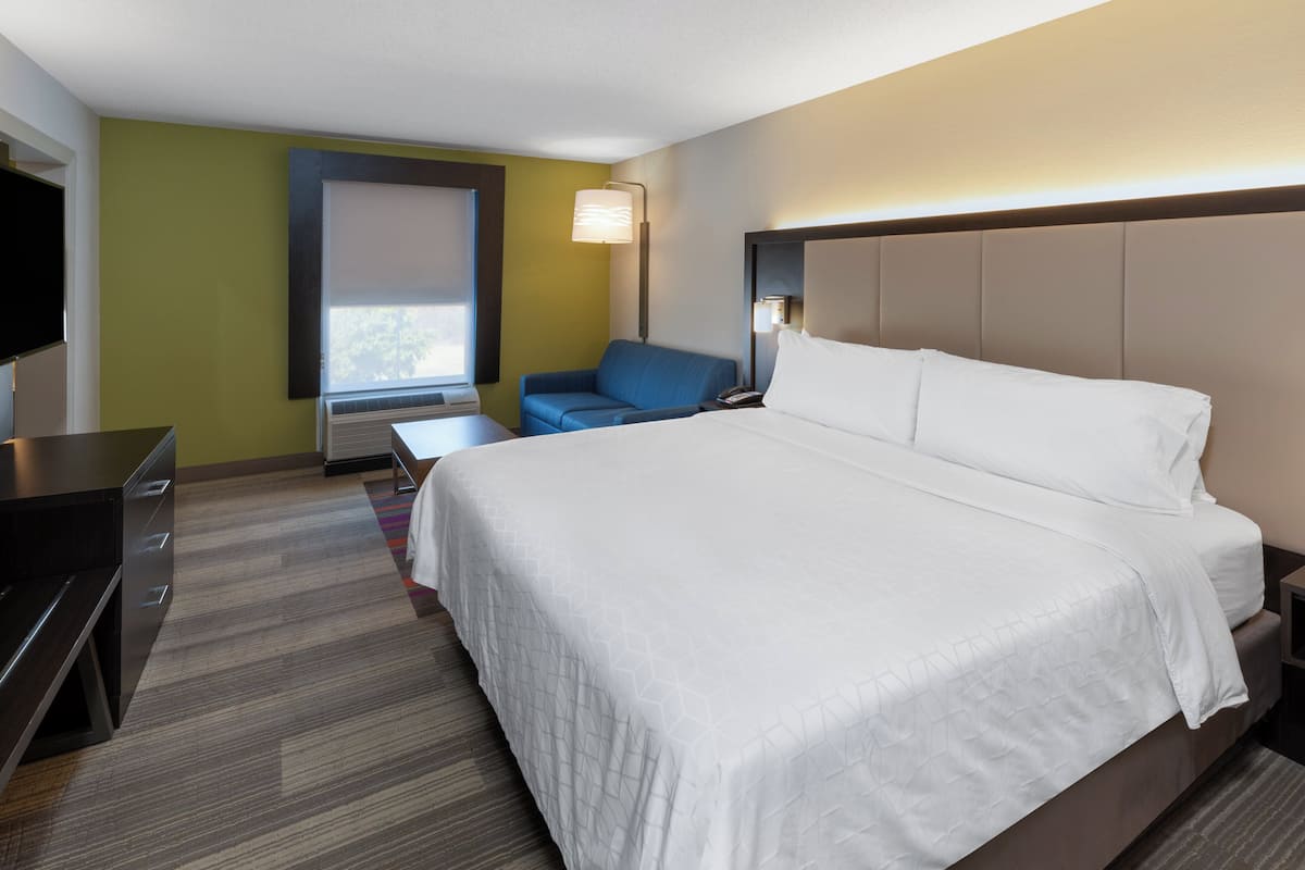 Suite, Multiple Beds (Extra Floor Space) | Room amenity