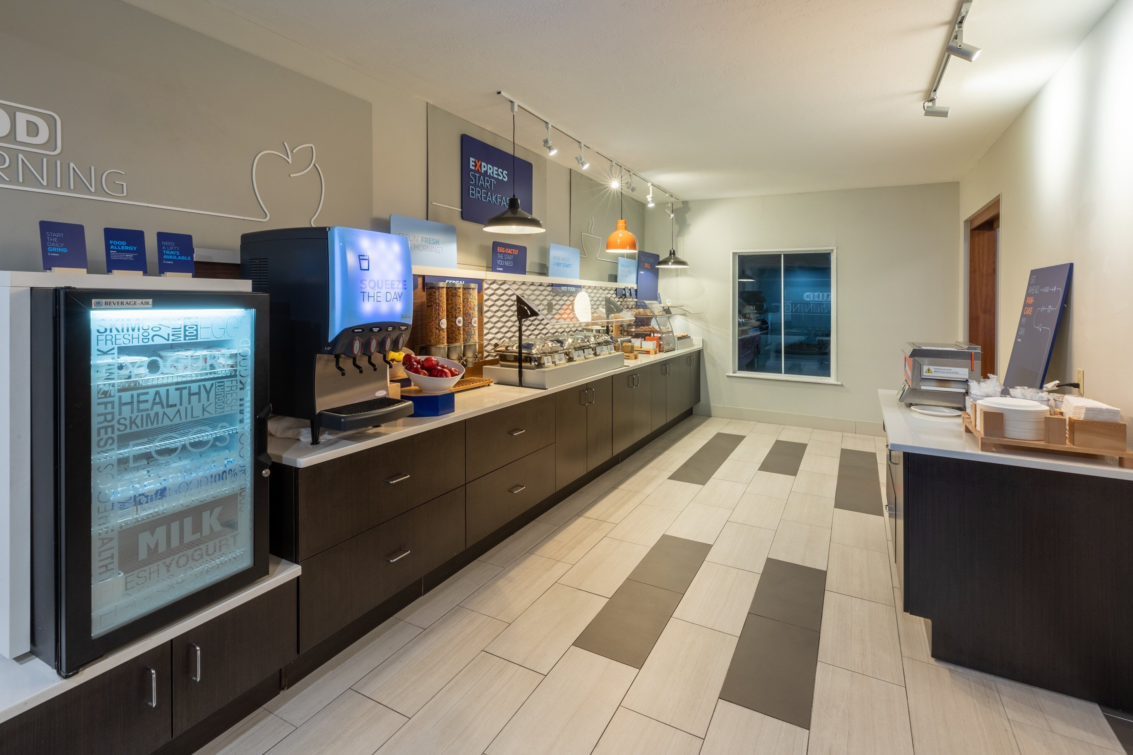 free buffet breakfast