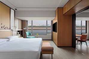 Free minibar items, in-room safe, desk, laptop workspace