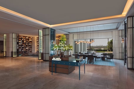 Lobby. Surat Marriott Hotel