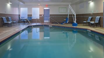 Indoor pool, pool loungers