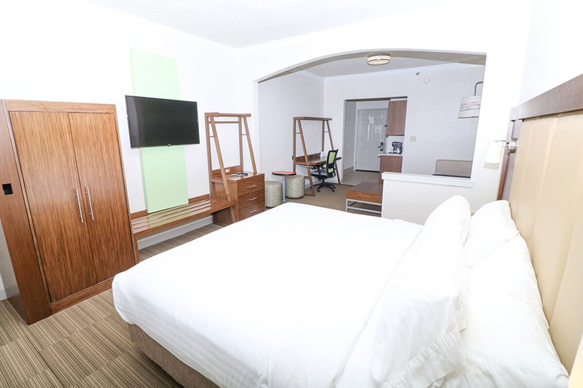 Suite, Berbilang Katil | Peti besi dalam bilik, meja, kalis bunyi, seterika/papan seterika 