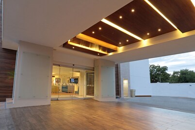 Holiday Inn Express Piedras Negras by IHG