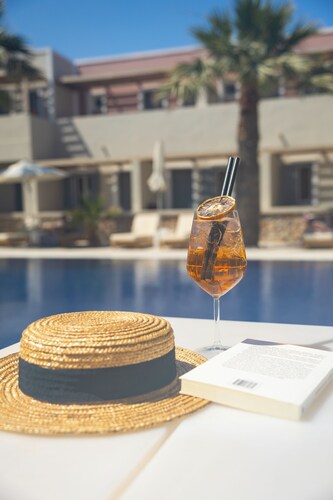 Rosebay Hotel