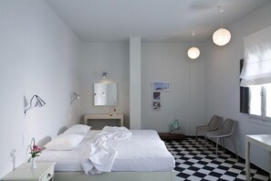 Roupas de cama premium, cofres nos quartos, individualmente decorados