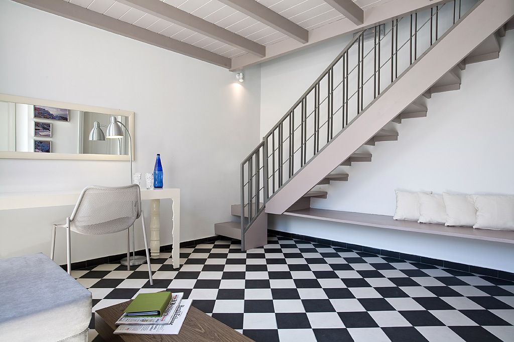 family room | living area | 14-inch tv with satellite channels