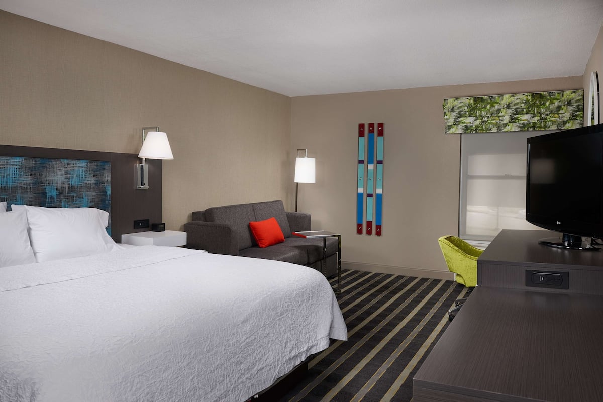 Blackout drapes, iron/ironing board, free cribs/infant beds, free WiFi