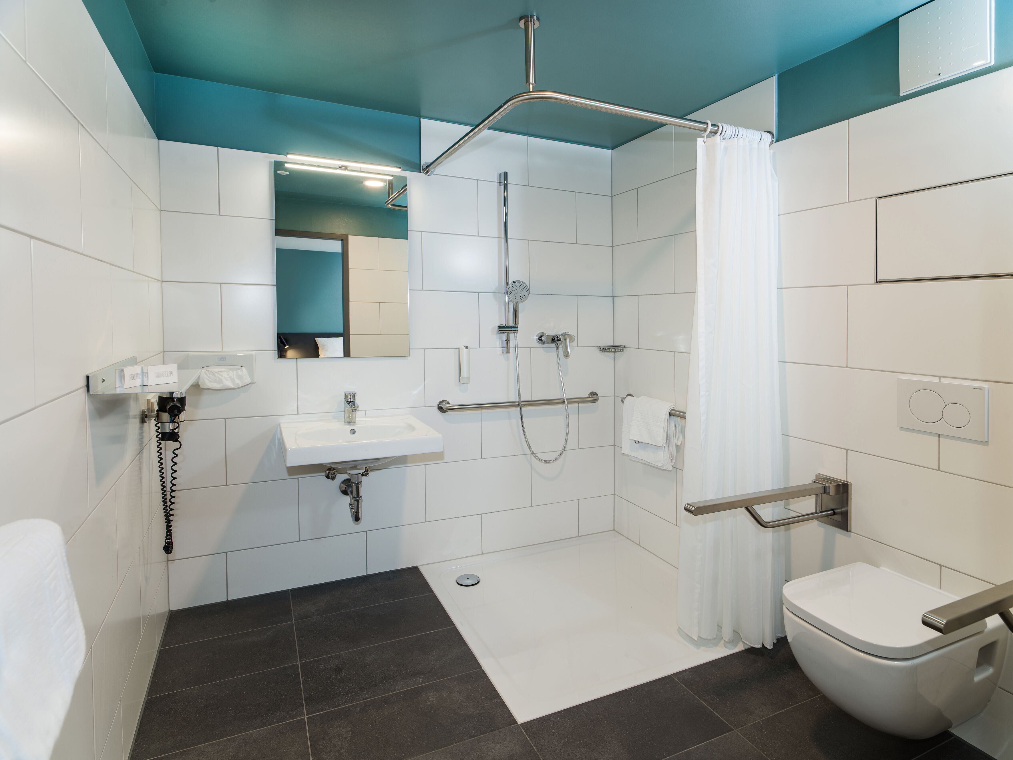 desk, soundproofing, iron/ironing board, free wifi