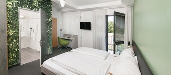 โรงแรมอินน์ดีเพนเดนซ์