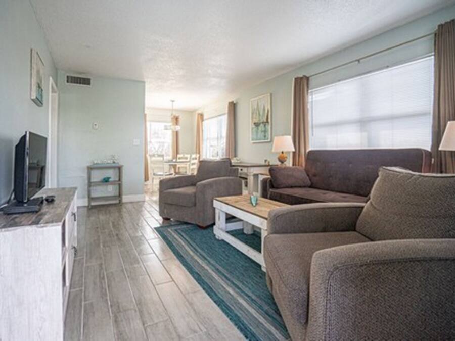 In-room safe, individually decorated, individually furnished, desk