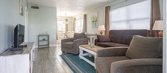 Carriage House Resort Motel