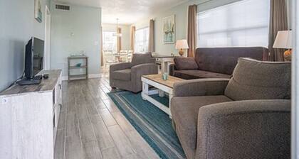 Carriage House Resort Motel