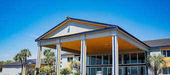 Super 8 by Wyndham Biloxi at the Beach