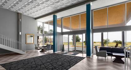 Super 8 by Wyndham Biloxi at the Beach