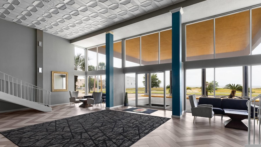 Super 8 by Wyndham Biloxi at the Beach