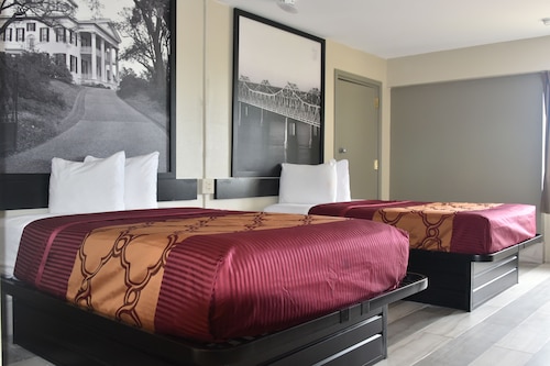 Super 8 by Wyndham Biloxi at the Beach