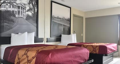 Super 8 by Wyndham Biloxi at the Beach