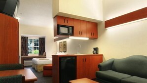 Room - Microtel Inn & Suites By Wyndham Atlanta/perimete (Atlanta)
