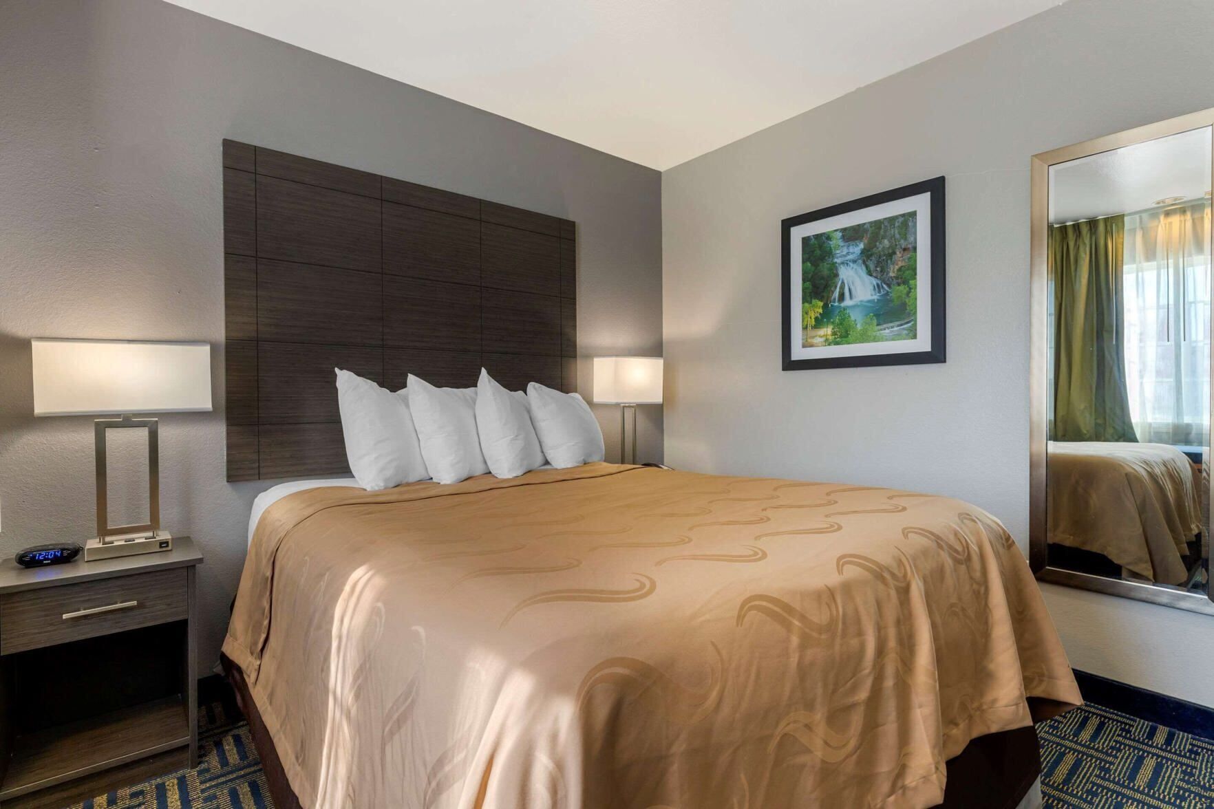 Premium bedding, iron/ironing board, free cribs/infant beds