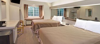 Red Lion Inn & Suites Elk Grove Village