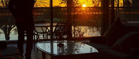 2 restaurantes; se sirven desayunos