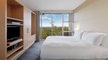 In-room safe, desk, laptop workspace, iron/ironing board