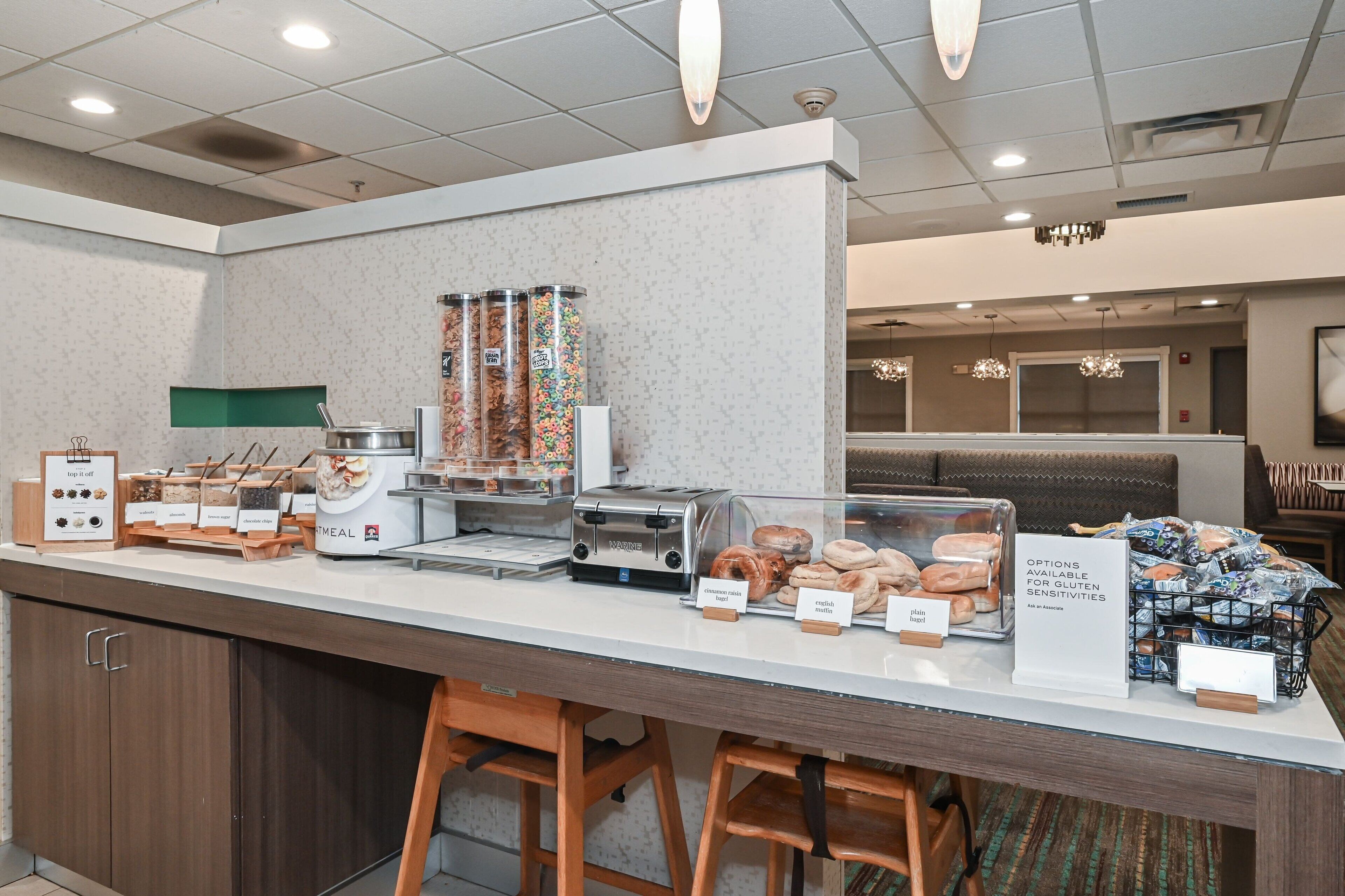 free daily continental breakfast