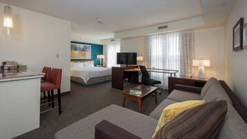 Televisión de pantalla plana y películas con cargo