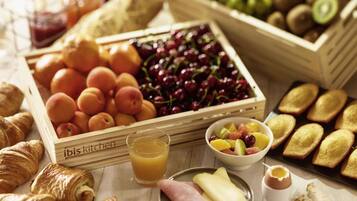 Daily buffet breakfast (EUR 13.9 per person)