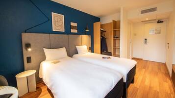 In-room safe, desk, blackout drapes, soundproofing