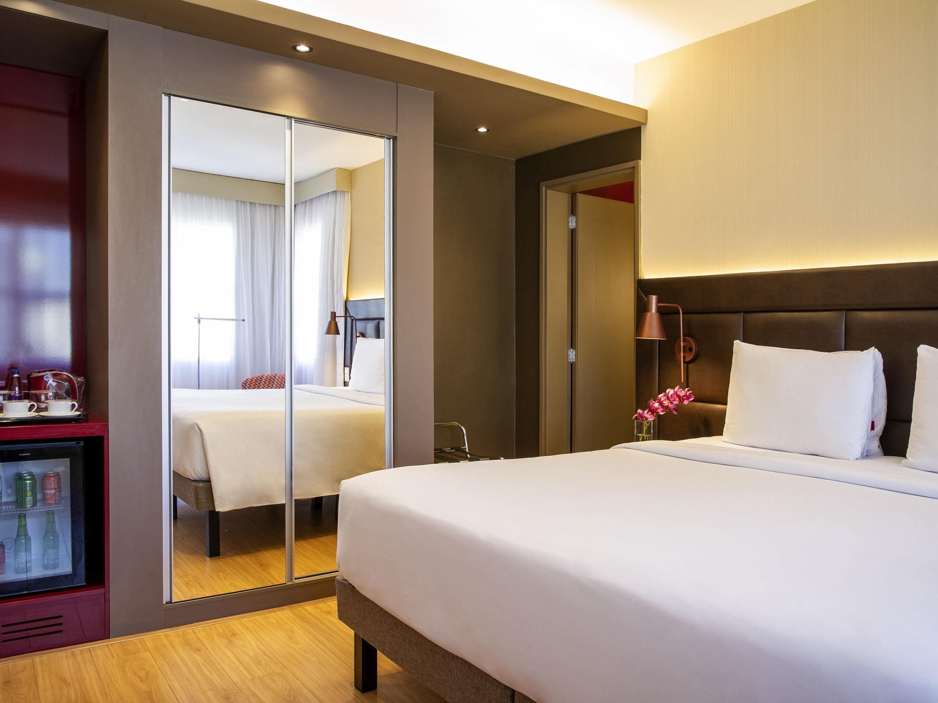 Superior appartement, 1 tweepersoonsbed | Luxe beddengoed, een minibar, een kluis op de kamer, een bureau