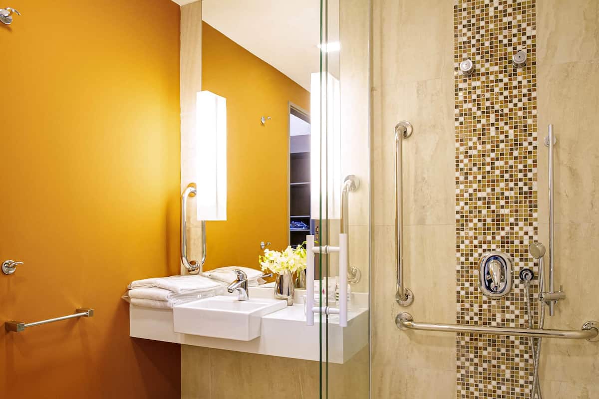 Standard Apartment, 1 Double Bed (Accessible) | Premium bedding, minibar, in-room safe, desk