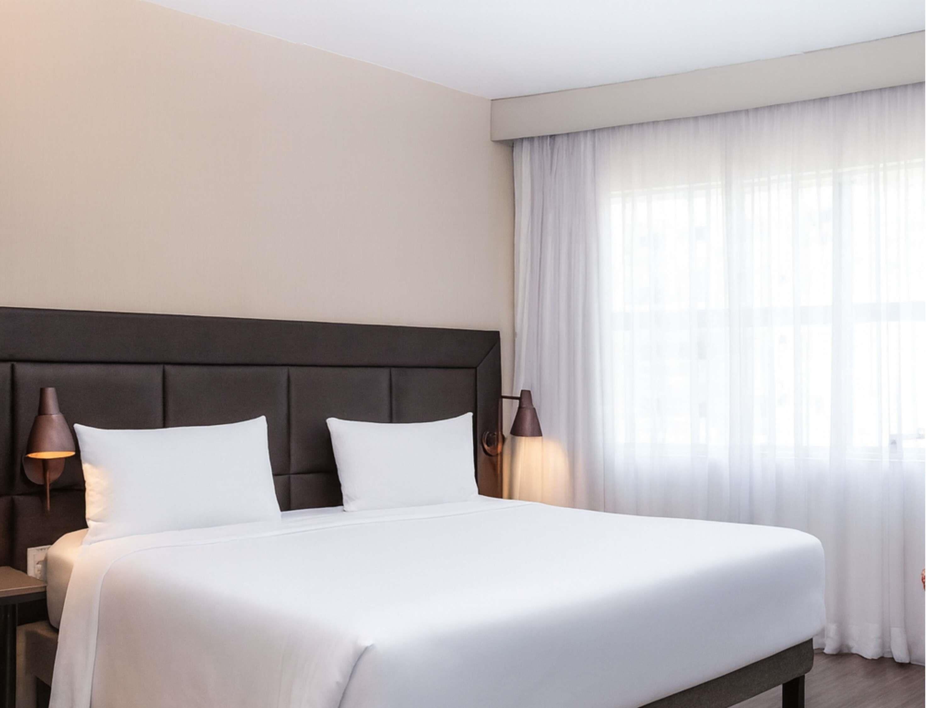 Departamento estándar, 1 cama matrimonial (Accessible) | Ropa de cama de alta calidad y minibar 